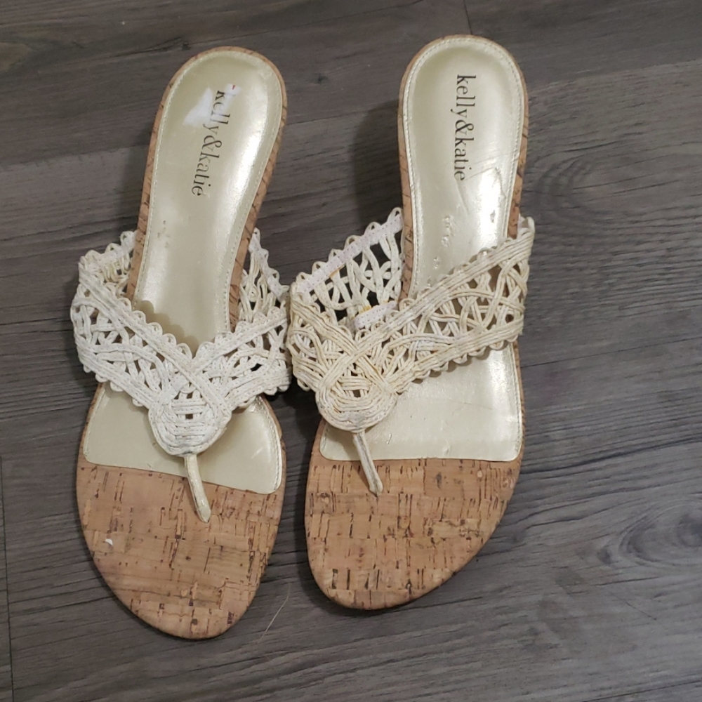 Small wedge sandals